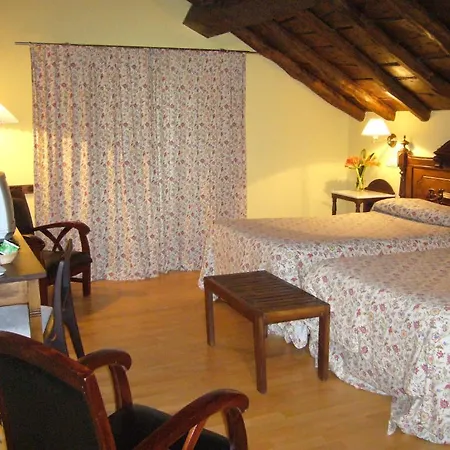 호텔 Rural Casa Roja 3*