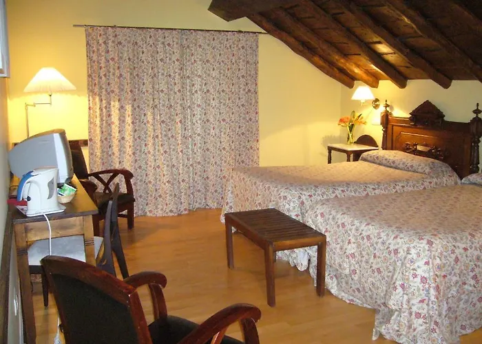 Hotel Rural Casa Roja 3*